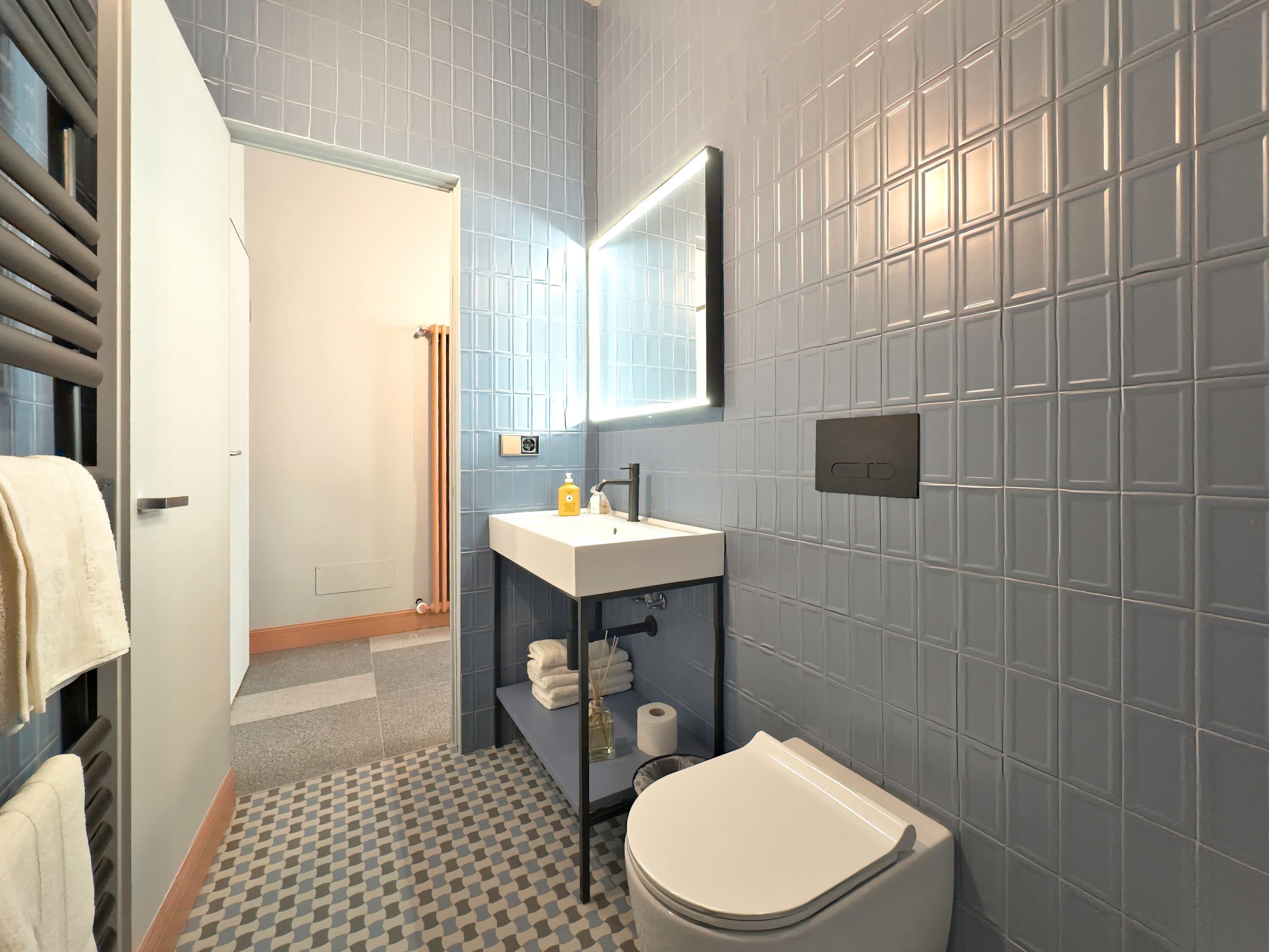 Apartemen | 2 kamar tidur, meja kerja, dan internet