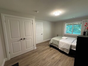 Desk, free WiFi, bed sheets