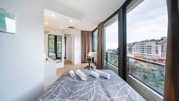 2 Schlafzimmer, Zimmersafe, Schreibtisch, Bügeleisen/Bügelbrett