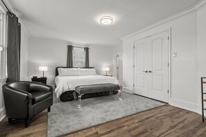 4 bedrooms, internet, bed sheets