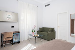Superior Room, Balcony | Down comforters, pillowtop beds, minibar, in-room safe