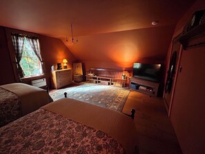 2 slaapkamers, een strijkplank/strijkijzer, gratis wifi, beddengoed