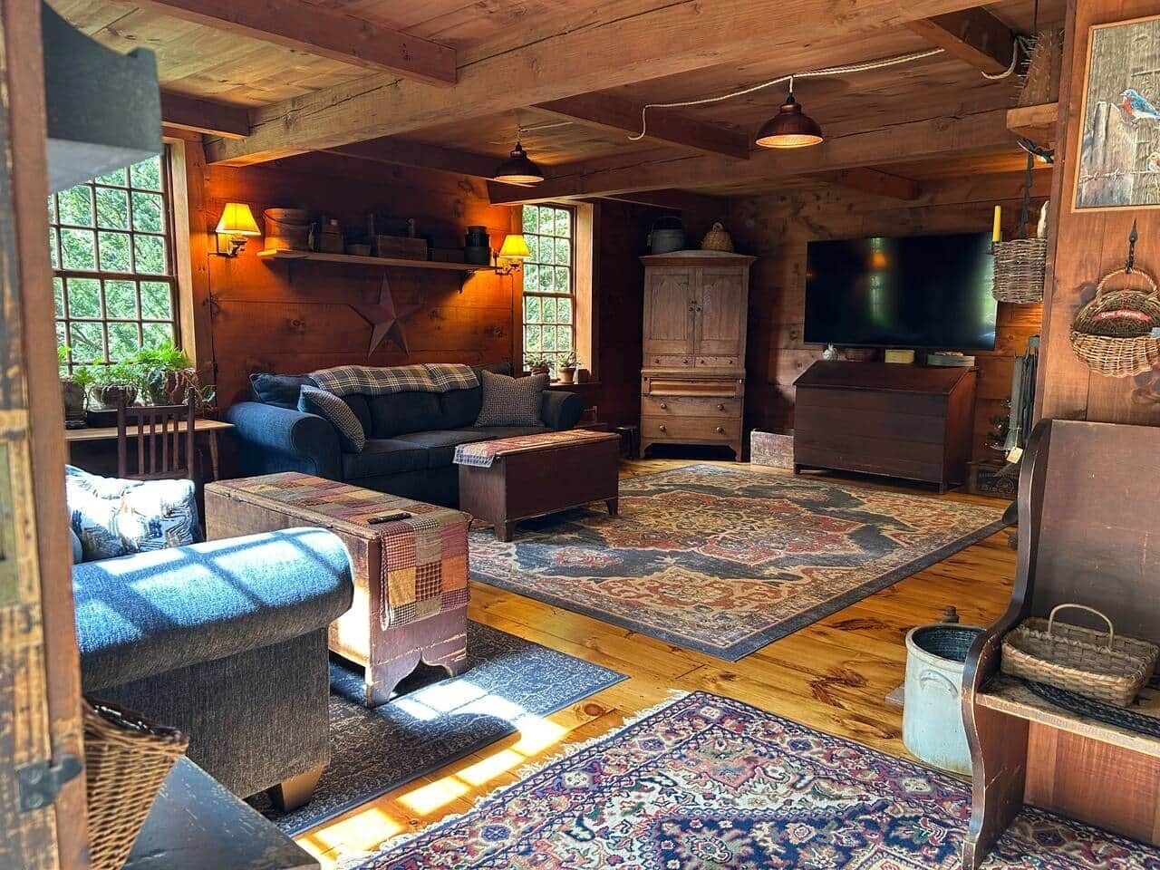 Smart TV, fireplace