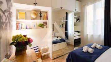 2 Schlafzimmer, Zimmersafe, Schreibtisch, Bügeleisen/Bügelbrett