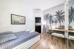 2 slaapkamers, een kluis op de kamer, een bureau