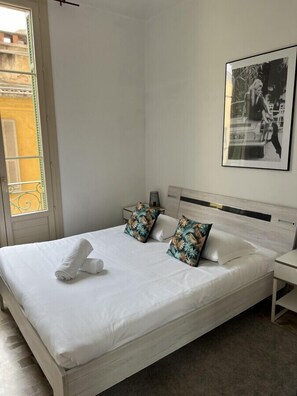 2 sovrum, värdeförvaringsskåp på rummet och strykjärn/strykbräda