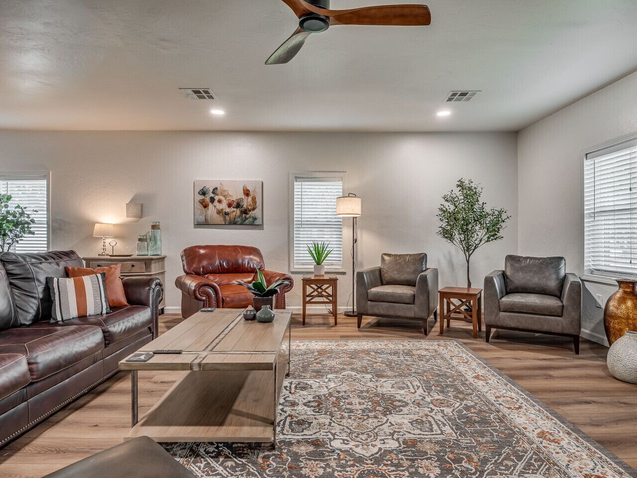 電視、壁爐、乒乓球設施