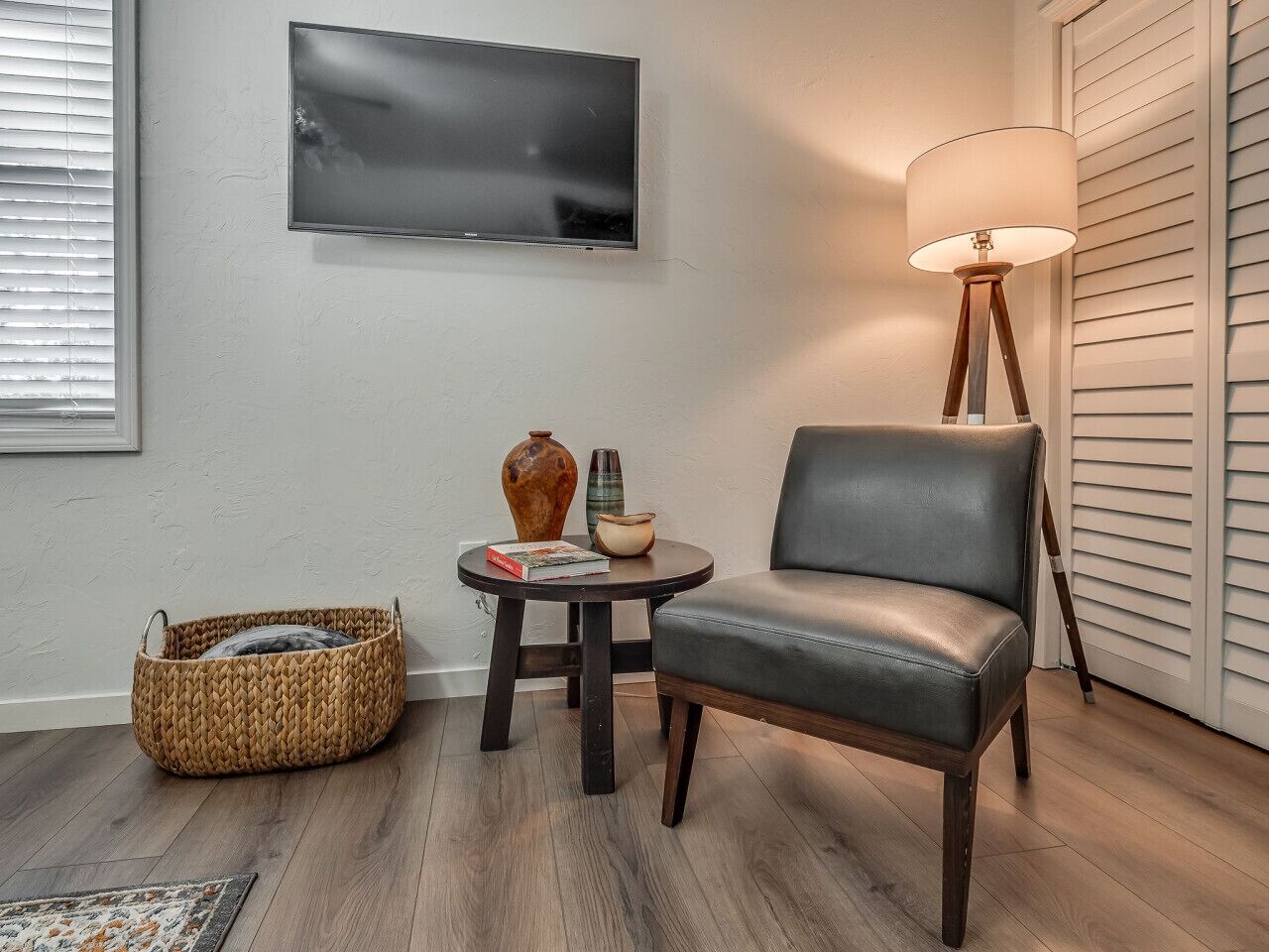 Televisión, chimenea y tenis de mesa 