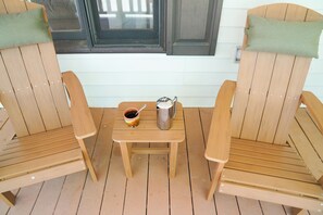 Terrace/patio - An explorer's escape - 3 bed 2 bath house with AC in Hico (Hico)