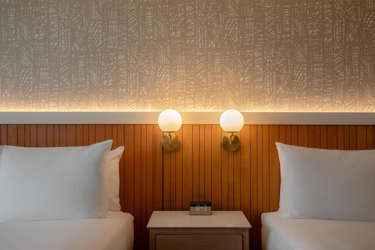 Minibar, két bảo mật tại phòng, truy cập Internet không dây miễn phí