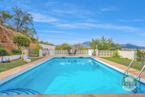 Pool - Casa del Barco: Villa with Private Retreat Vibes (Guaro)