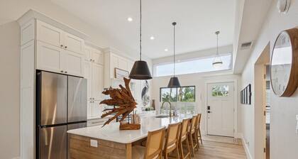 Coastal Oasis, Lovely 3-bedroom condo with AC in Holmes Beach