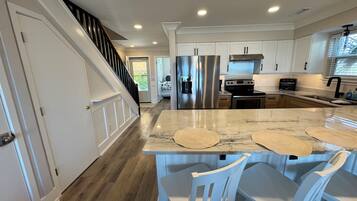 Microwave, oven, stovetop, dishwasher