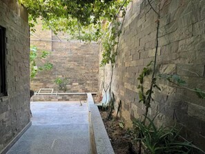 Enceinte de l’hébergement