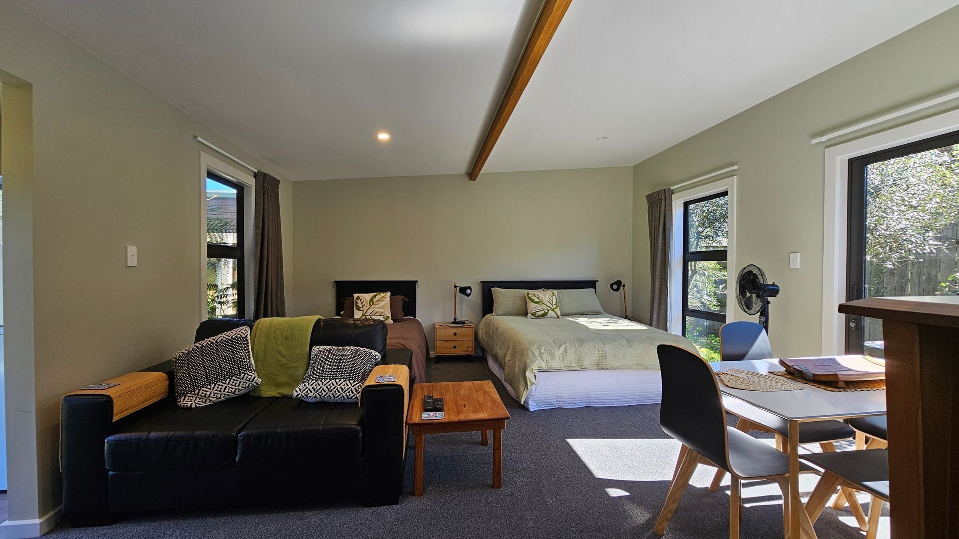 4 bedrooms, WiFi, bed sheets