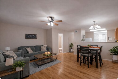 Orange Acres a Private 2 Bedroom 2 Bath Pet Friendly with a fenced back yard.