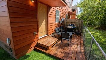 屋外ダイニングエリア