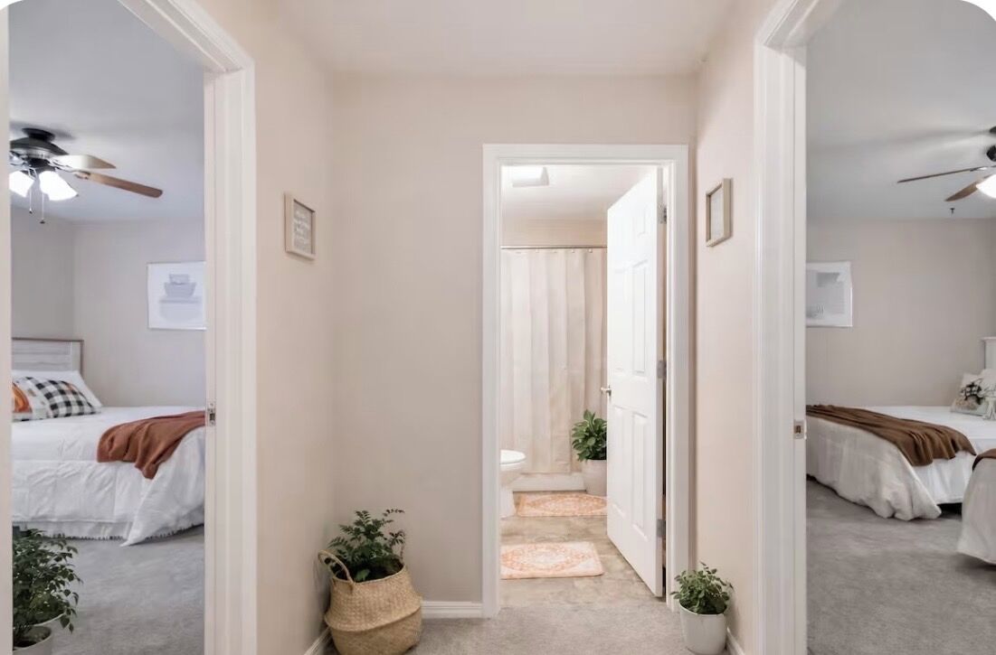 2 bedrooms, desk, iron/ironing board, travel crib