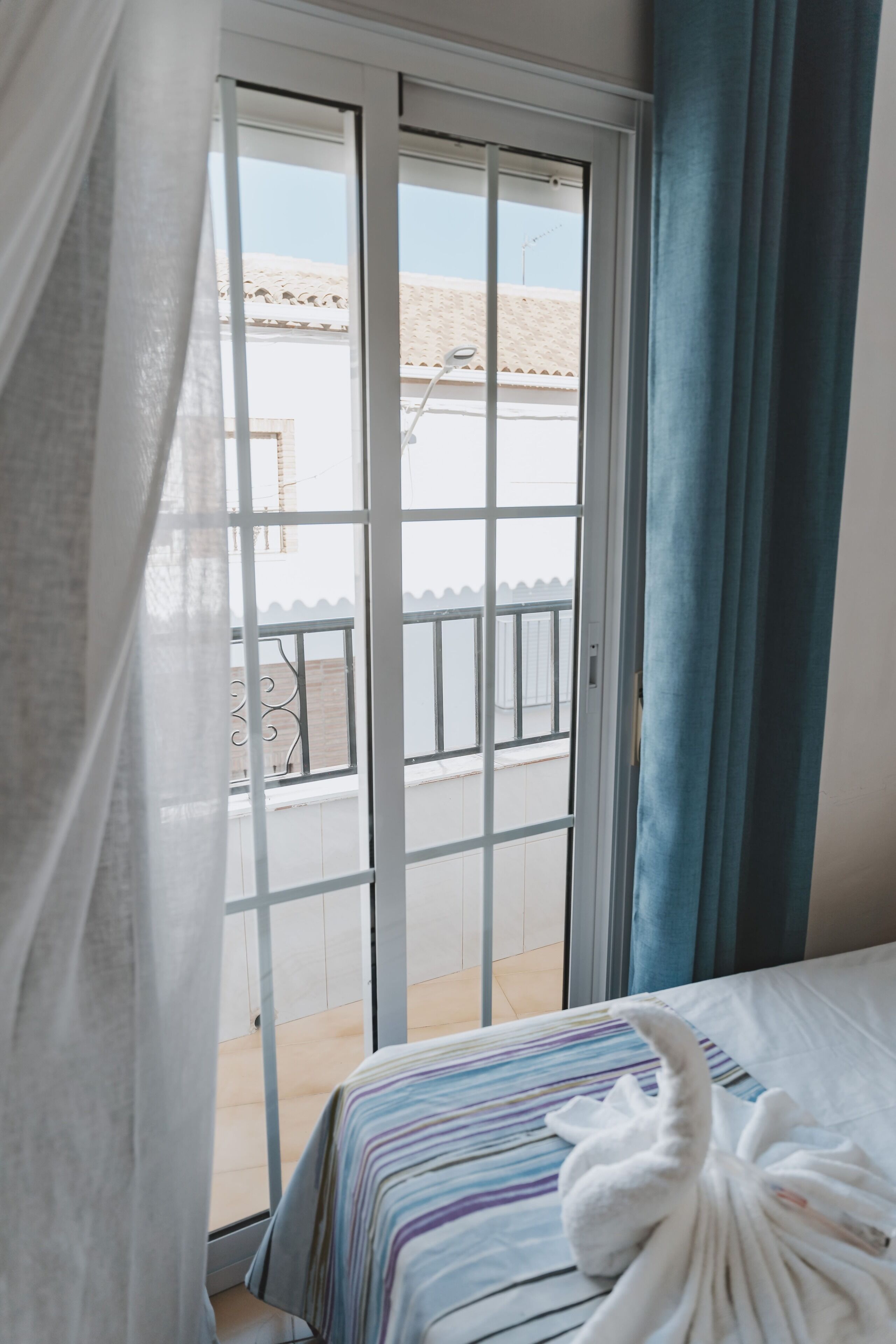 Standaard Twin kamer, balkon, uitzicht op stad