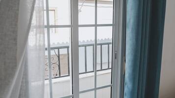 Standard Twin Room, Balcony, City View