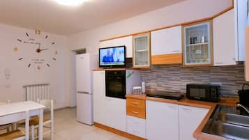 Microwave, oven, stovetop