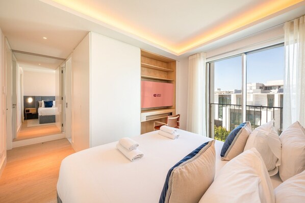 Fer et planche à repasser, accès Internet, draps fournis