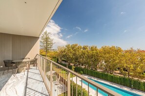 屋外ダイニングエリア