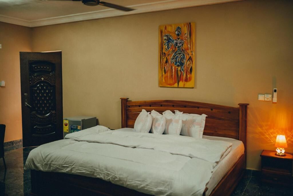 In-room safe, iron/ironing board