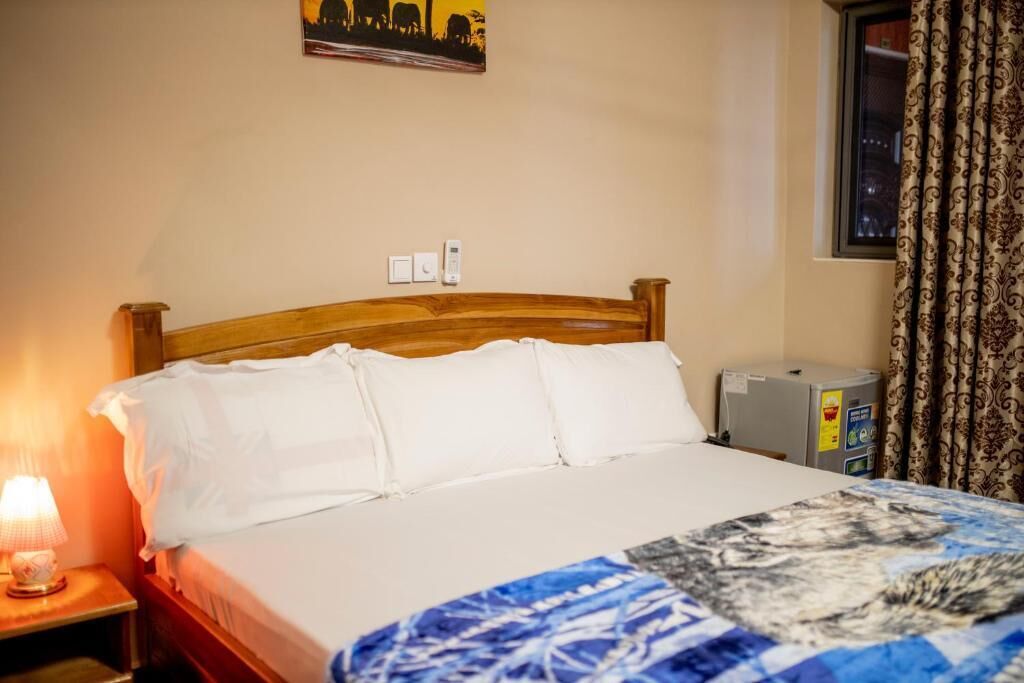 In-room safe, iron/ironing board