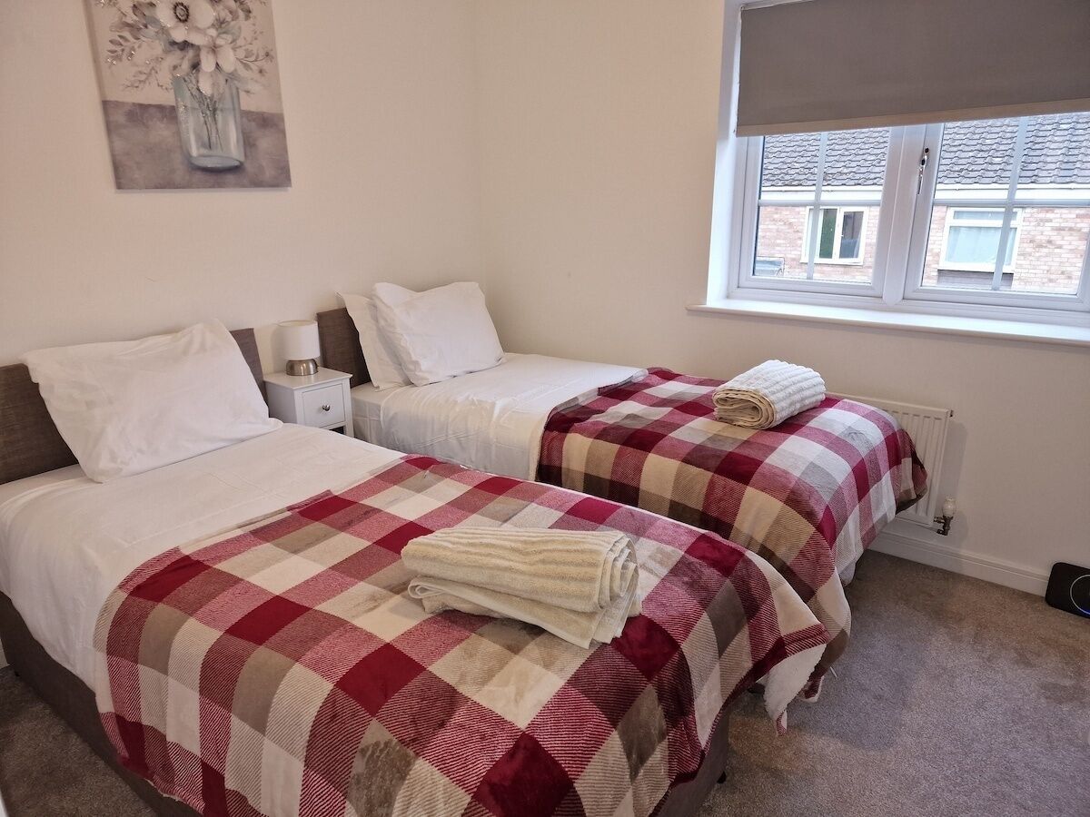 2 bedrooms, Internet, bed sheets