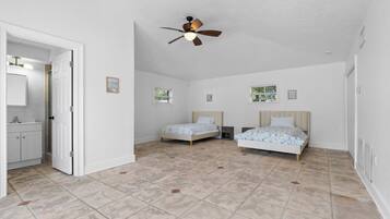 5 sovrum, skrivbord, wi-fi och sängkläder