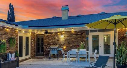 The Great Escape Pool Home-Private Resort, 5bedrooms upto 12 sleep