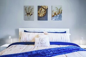 5 slaapkamers, een strijkplank/strijkijzer, wifi, beddengoed