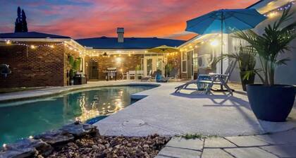 The Great Escape Pool Home-Private Resort, 5bedrooms upto 12 sleep