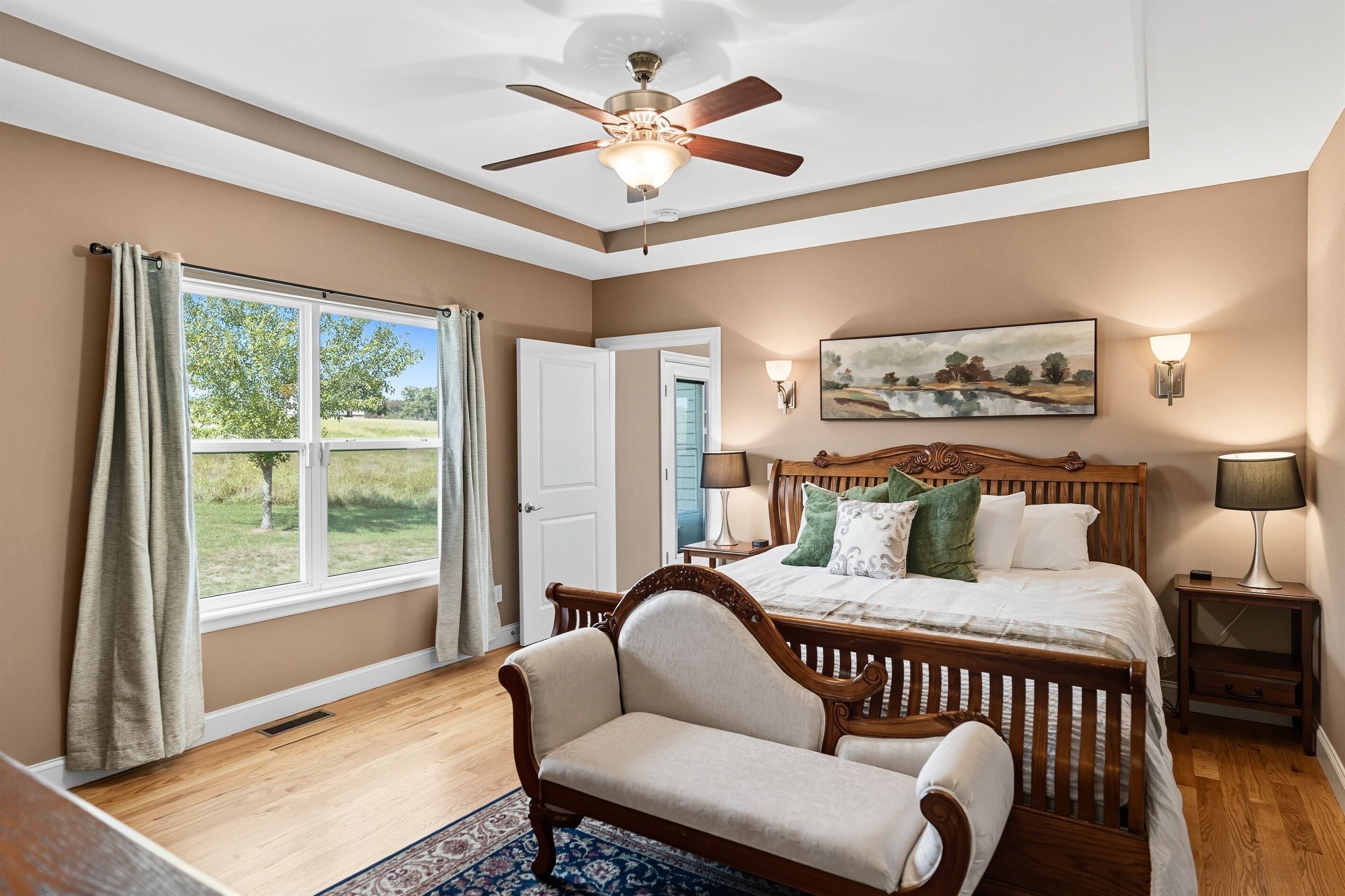 3 Schlafzimmer, Schreibtisch, Bügeleisen/Bügelbrett, Reisekinderbett