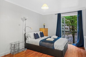 2 bedrooms, iron/ironing board, free WiFi, bed sheets