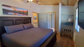 2 habitaciones, tabla de planchar con plancha, wifi y ropa de cama