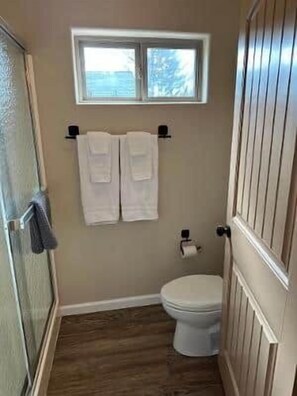 Hårføner og håndklær