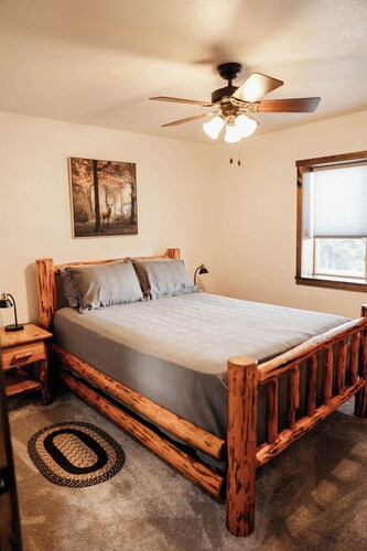 Enchanting 3-bedroom cottage in Esterbrook- Douglas
