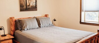Enchanting 3-bedroom cottage in Esterbrook- Douglas