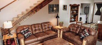 Enchanting 3-bedroom cottage in Esterbrook- Douglas