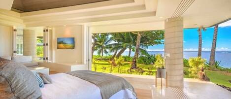 4 bedrooms, desk, WiFi, bed sheets