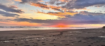 Luxury Oceanfront Penthouse w Loft and 2 Balconies