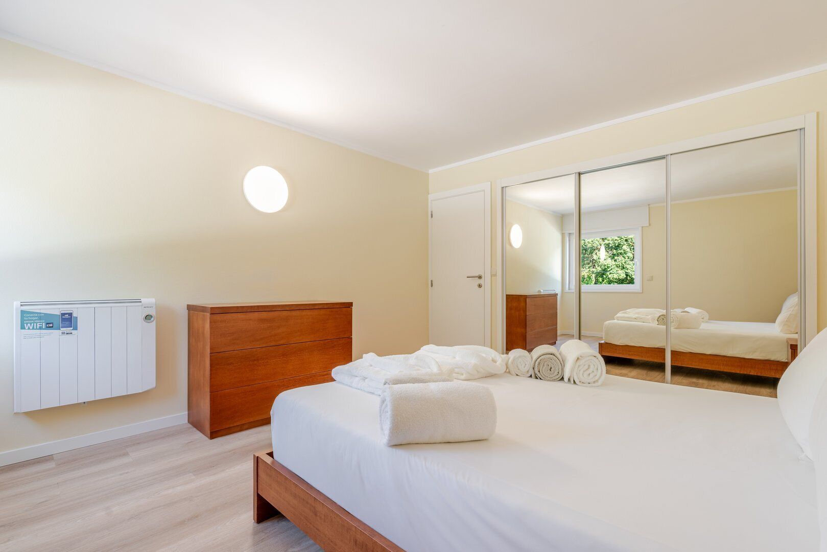 3 Schlafzimmer, Bügeleisen/Bügelbrett, Internetzugang, Bettwäsche