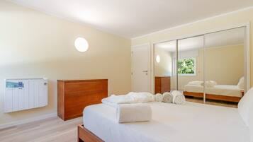 3 Schlafzimmer, Bügeleisen/Bügelbrett, Internetzugang, Bettwäsche