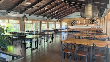 Tägliches inbegriffenes Frühstücksbuffet