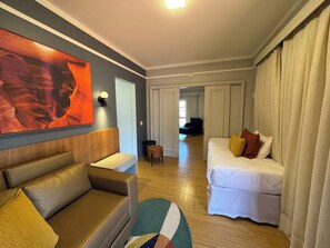 In-room safe, laptop workspace, free WiFi, bed sheets - Ecoblue Resort Avaré (Avaré)