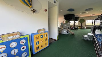 Children’s play area – indoor