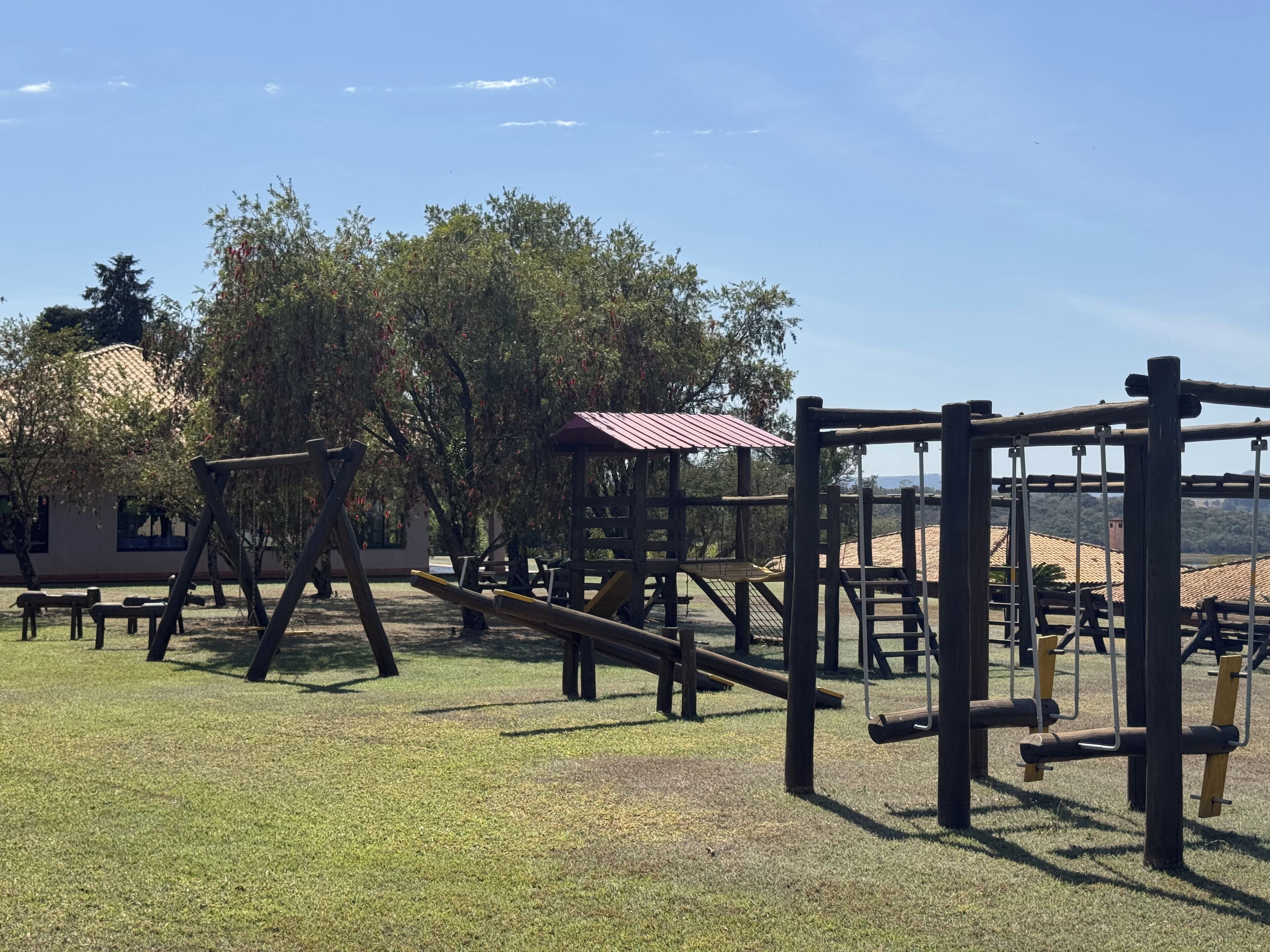 儿童活动区 - 室外