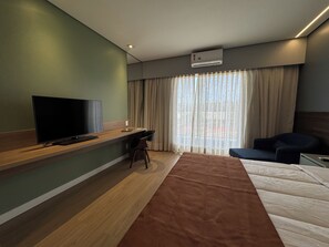 Kamar Double Superior | Brankas, ruang kerja ramah laptop, dan Wi-Fi gratis